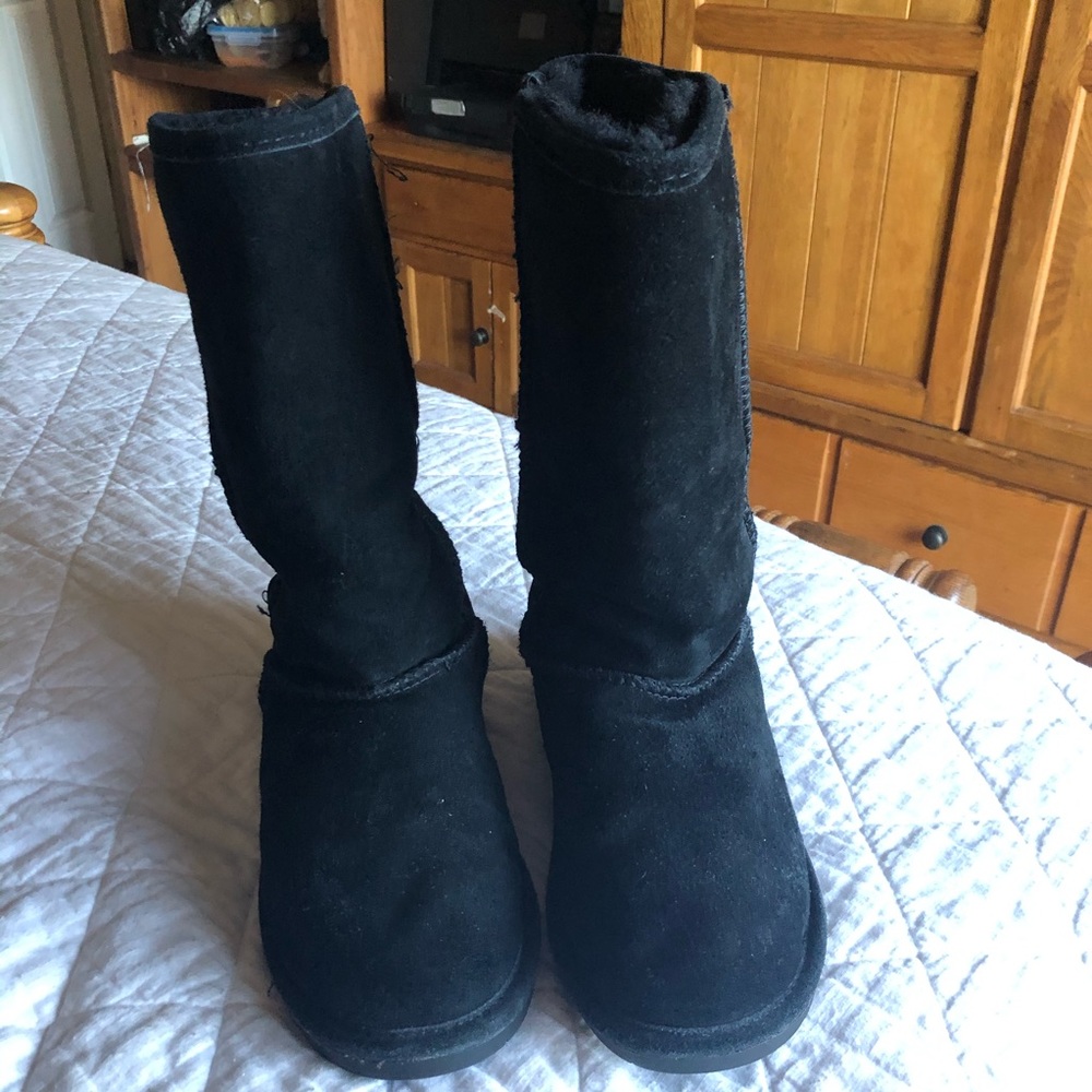 BearPaw black boots